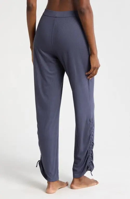 Ugg: W Vyanna Pant Rib Knit in Thundercloud