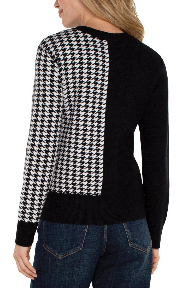 Liverpool: Long Sleeve Crew Neck Blocked Sweater in Black & White Houndstooth