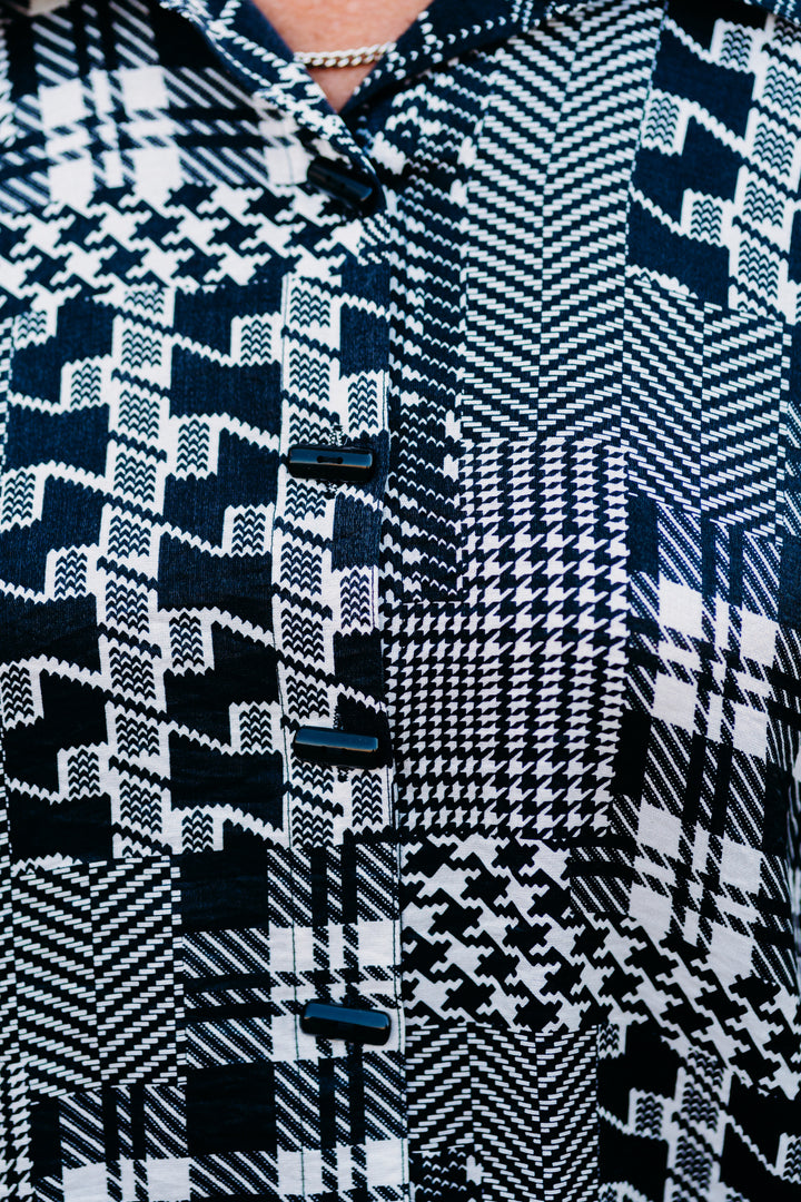 Multiples: Turn-Up Cuff 3/4 Sleeve Button Front & Back Hi-Lo Menswear Print Shimmer Woven Shirt M44313BM - 106 Snow