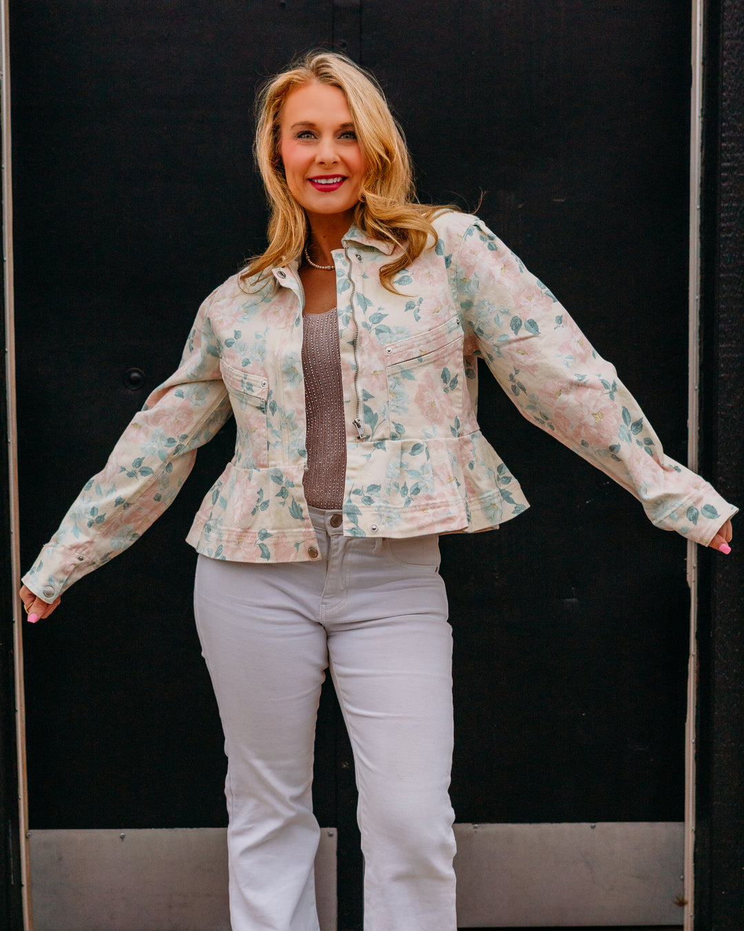 Steve Madden: Sloan Jacket In Floral in Peach Beige (SA04453) - The Vogue Boutique