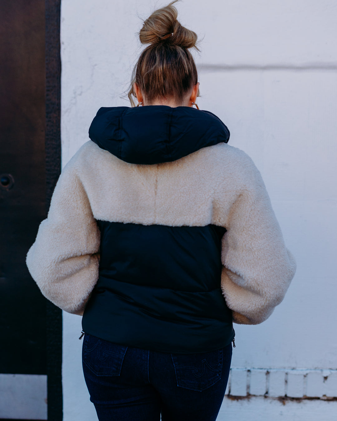 Ugg: W Mkay Uggbraid Puffer Jacket in Black/Cream (1171466-CSD)