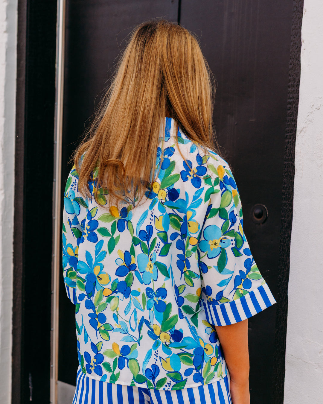 Joy Joy: Stripe and Bloom Over Size Contrast Shirt (77C7659)