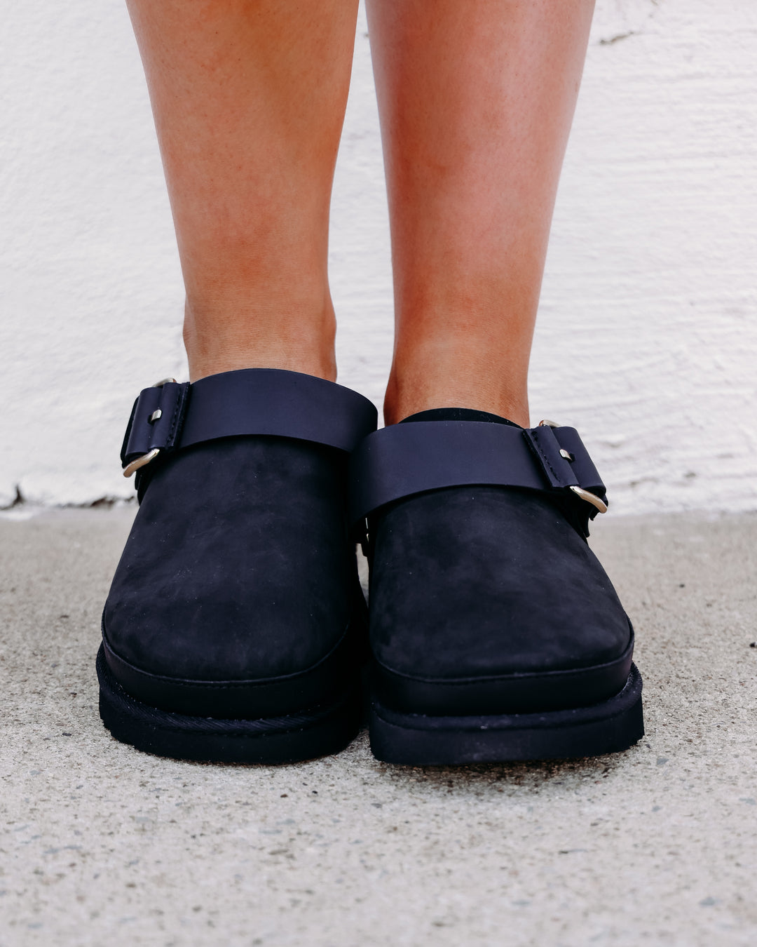 Ugg: W Goldenstar Villa Clog in Black