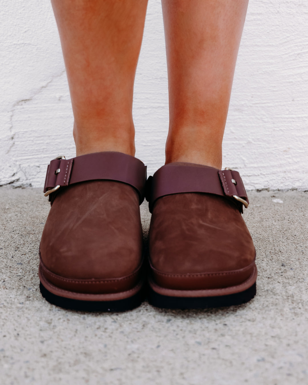 UGG: W Goldenstar Villa Clog in Dark Chestnut (1169590)