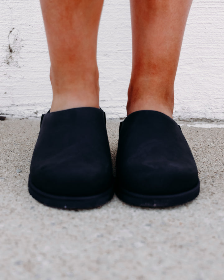 UGG: W Otzo Clog in Black (1181130)