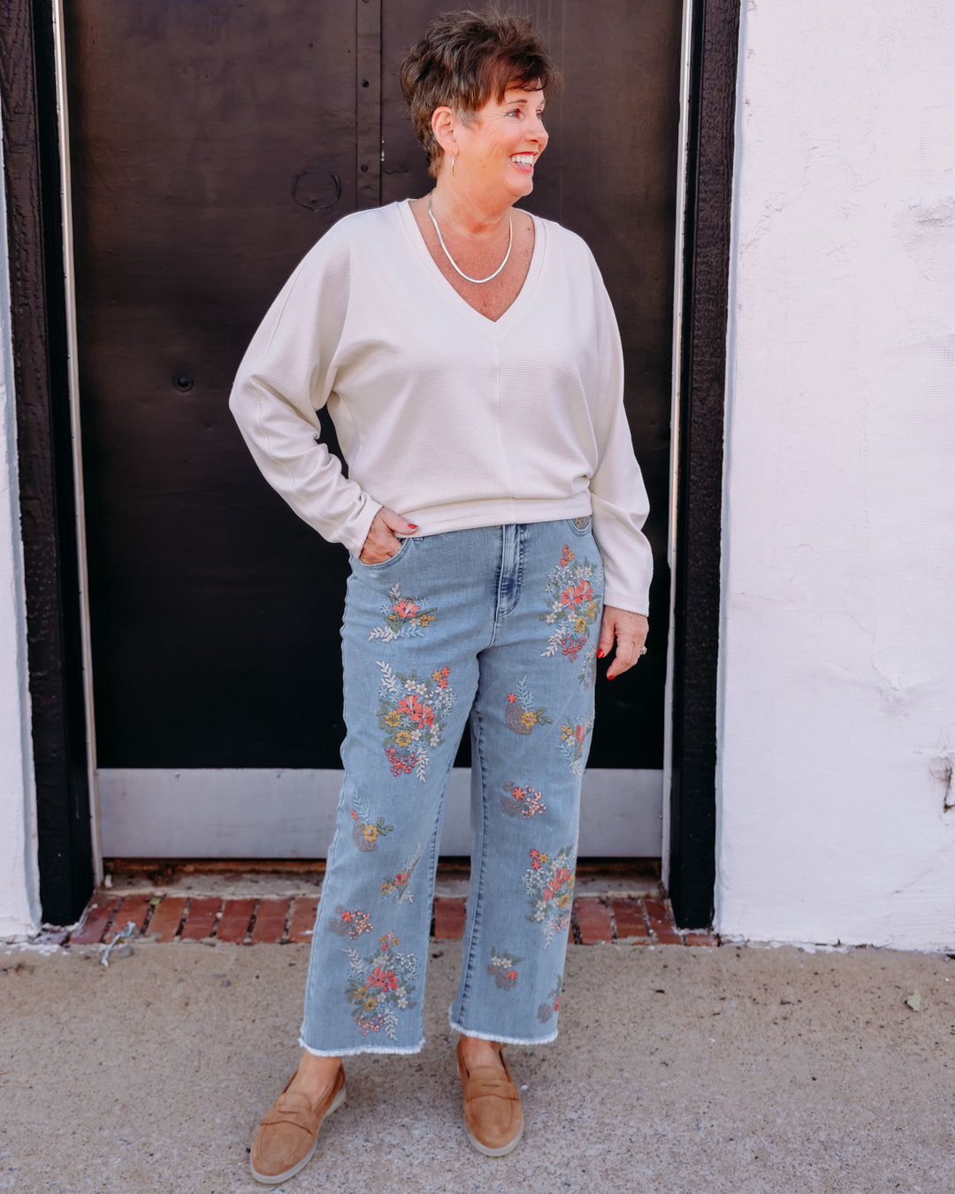John Mark: Woven Embroidered Flare Leg 5 Pocket Jean J26661PM