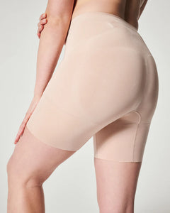 Spanx: Mid Thigh Short in Soft Nude
