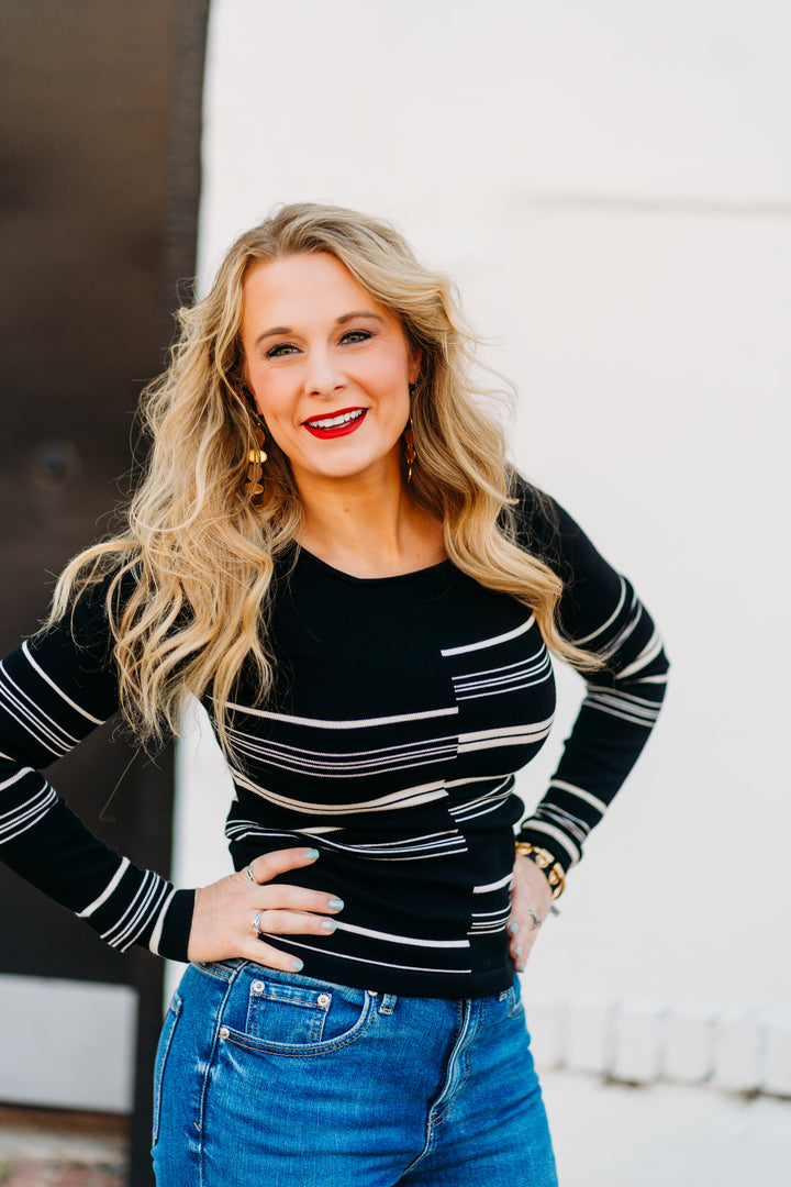 Steve Madden: Joanne Sweater in Black BO306708