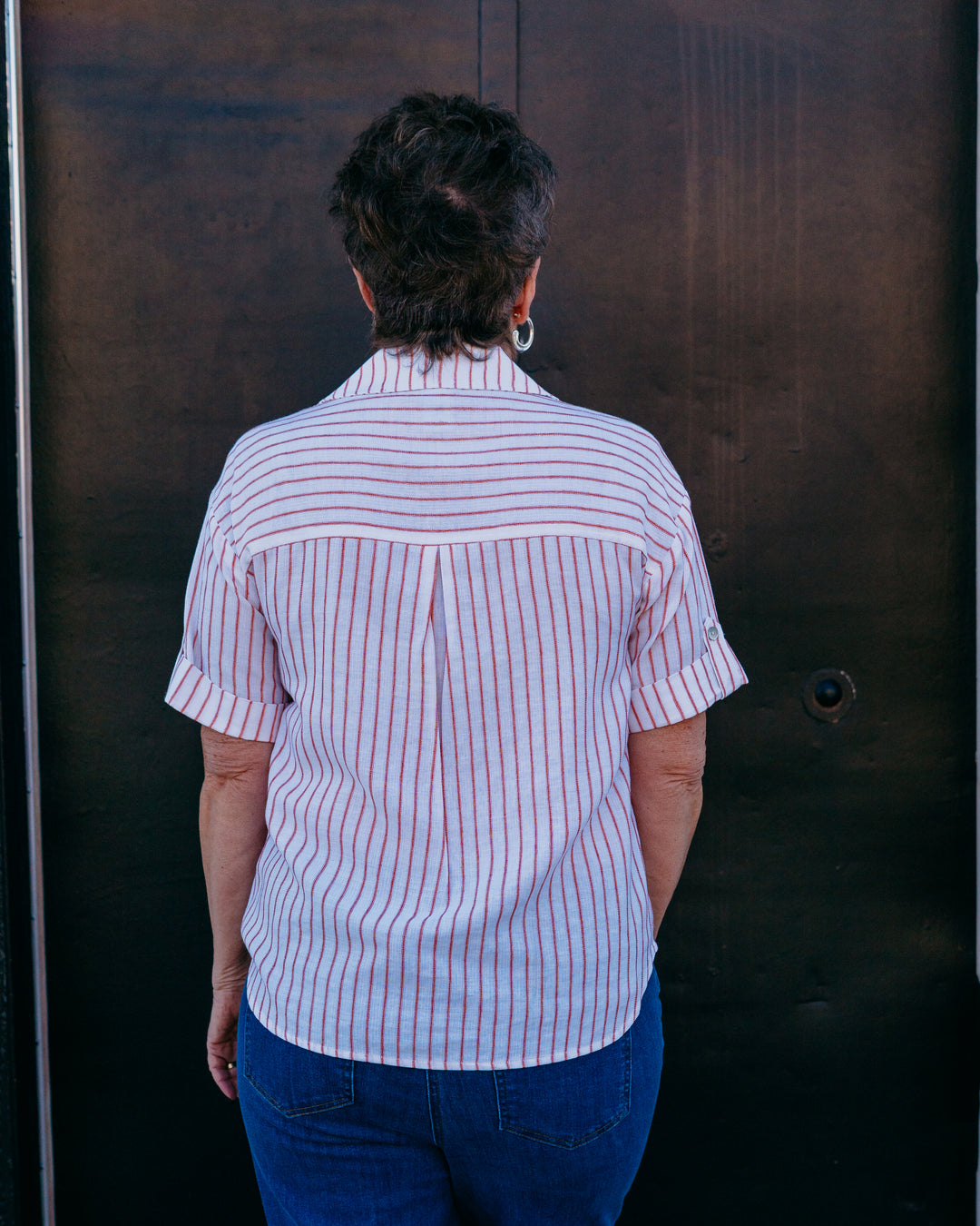 Multiples: Tab Cuff S/S 2-Pkt Johnny Collar Y-Nk Btn Frt Shirt in International Orange (M26501BM) - The Vogue Boutique