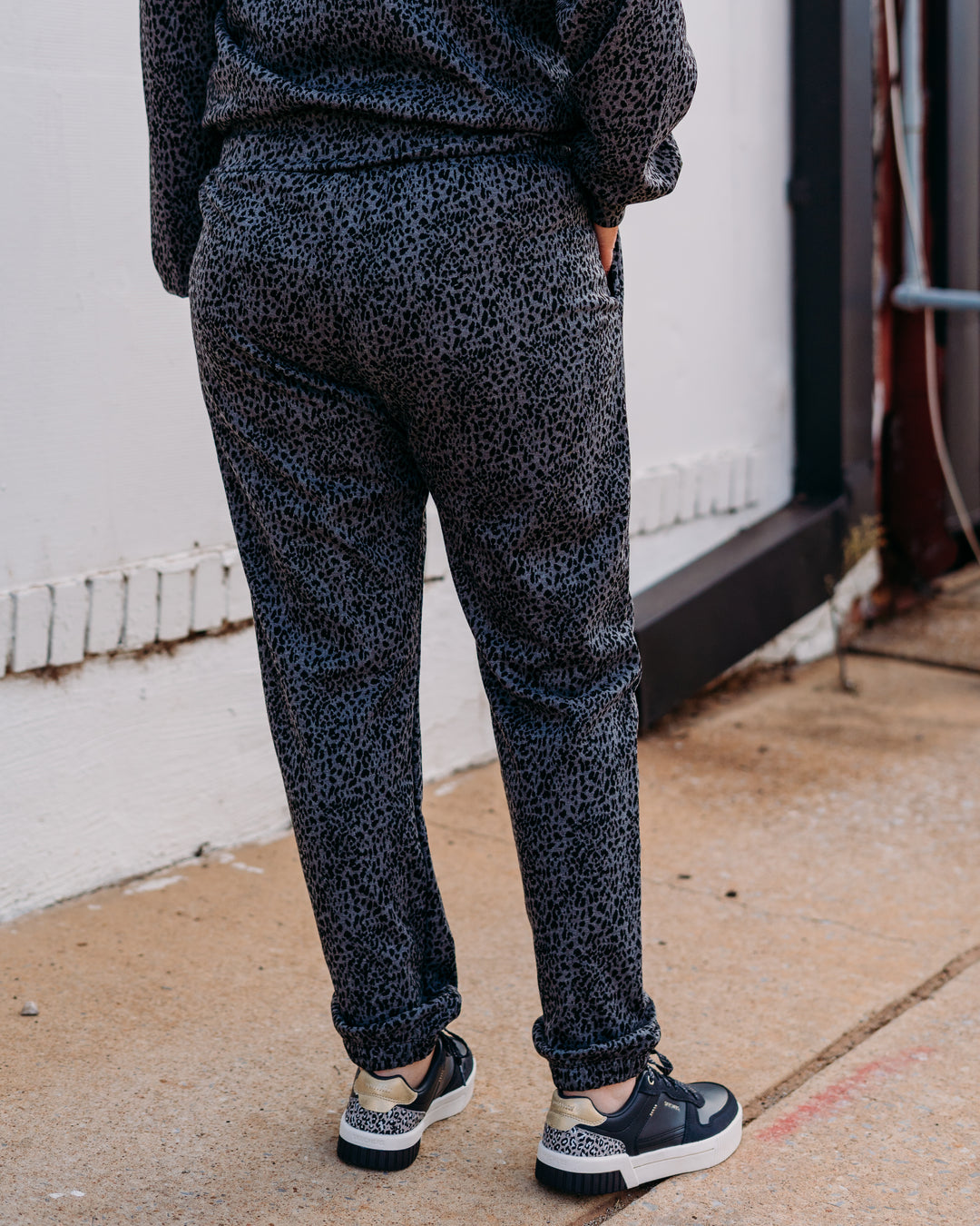 Karen Kane: Animal Print Sweatpants in Print