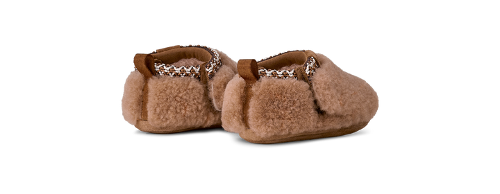 UGG: Infant Tasman Maxi Curly in Chestnut