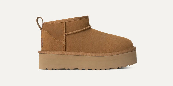 UGG: Kids Classic Ultra Mini Platform in Chestnut