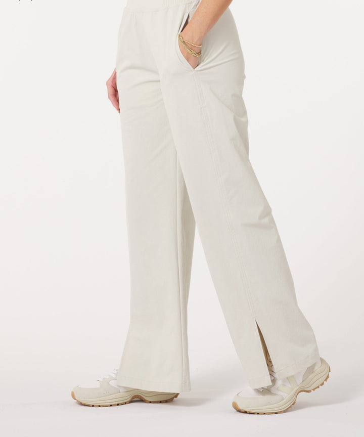 Glyder: Charlotte Relaxed Pant in Oatmilk