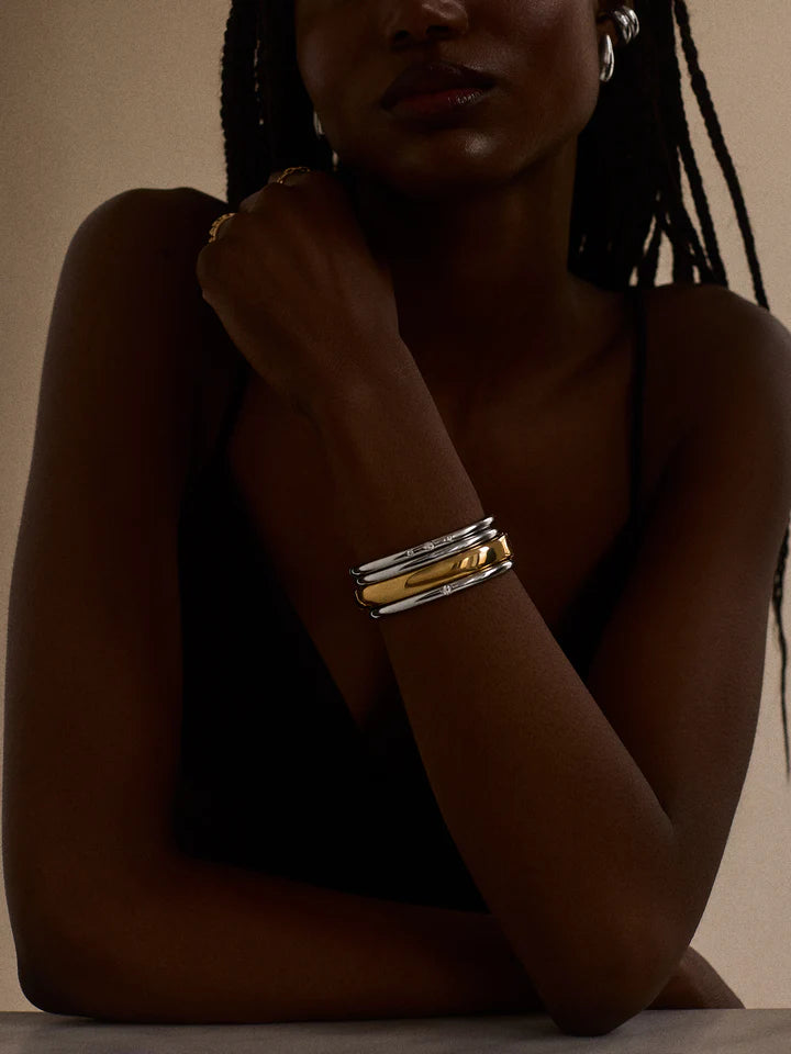 BaubleBar: Nadia Classic Thick Hinge Bangle in Silver (86280)