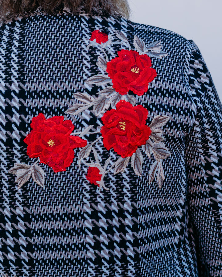 John Mark: Plaid Tweed Coat With Fringe in White/Black J45655JM