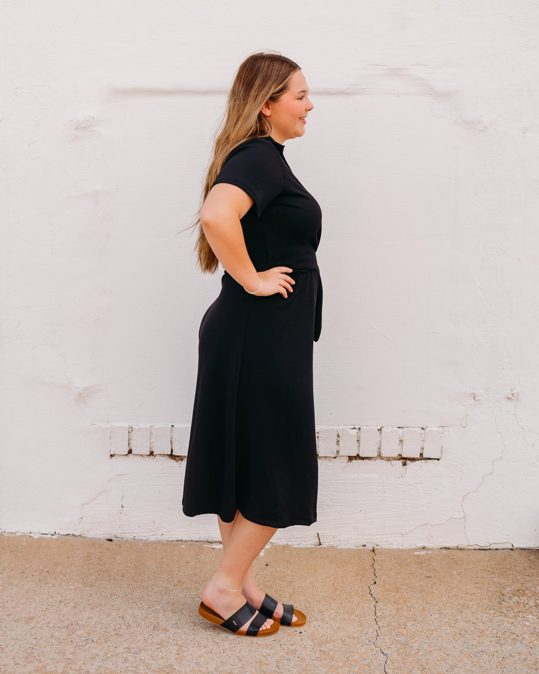 Spanx: Airessentials Collared Tie-Waist Midi Dress in Very Black (22805R)