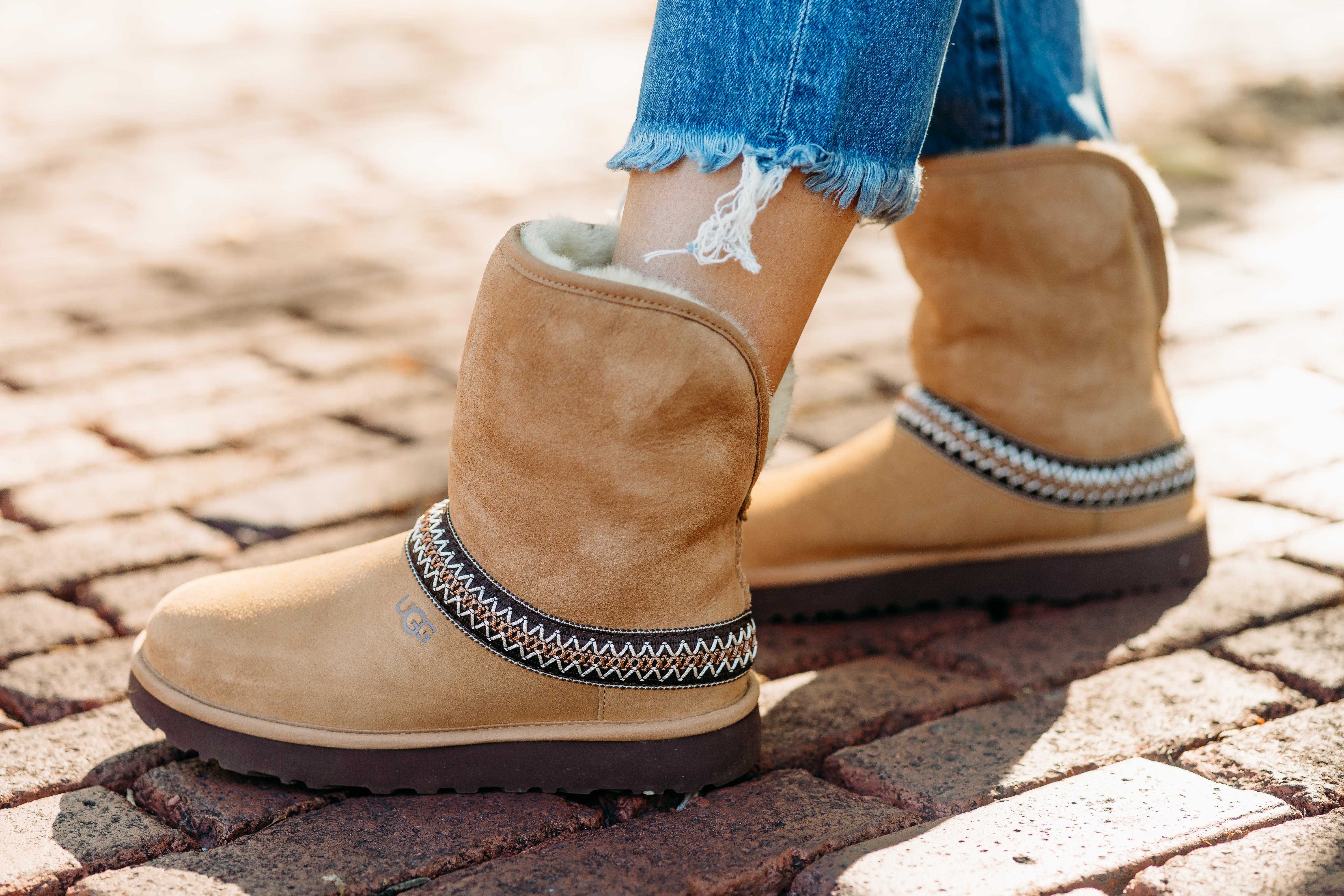 Classic Maxi Wavelength Short Boot | UGG®