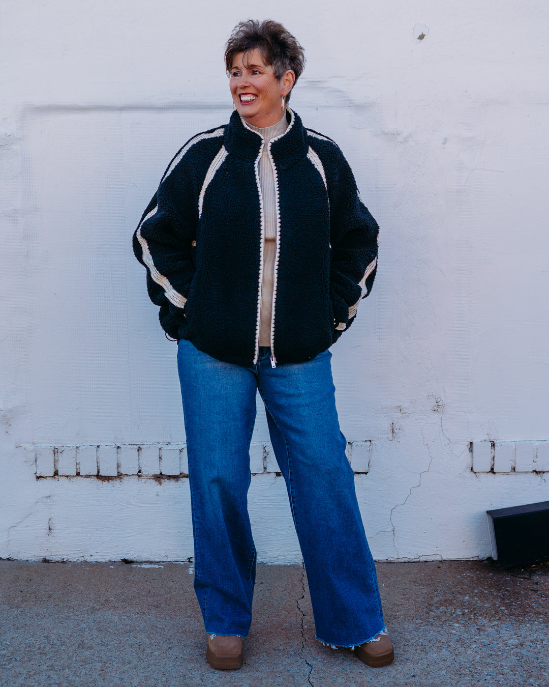 UGG: Nikia Crochet Uggfluff Jacket in Black (1161670)