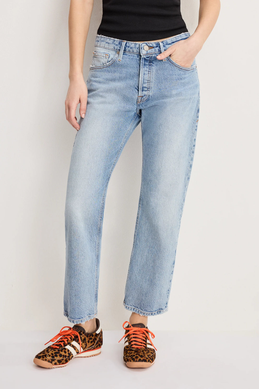 Good American: Vintage Straight in Indigo1389 (VMS062)