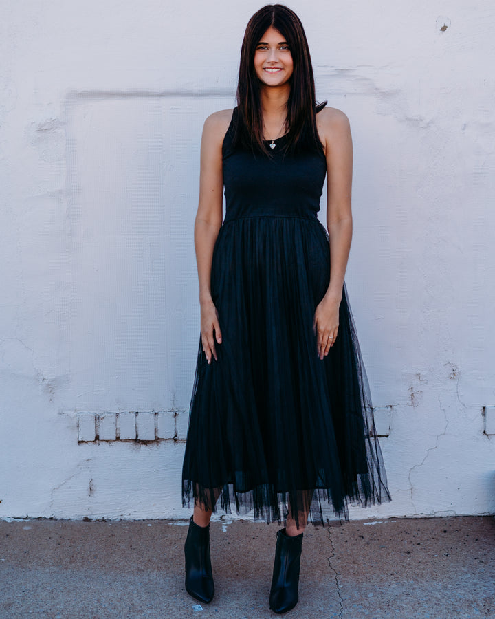 Elan: Black Tulle Maxi Dress tu50055