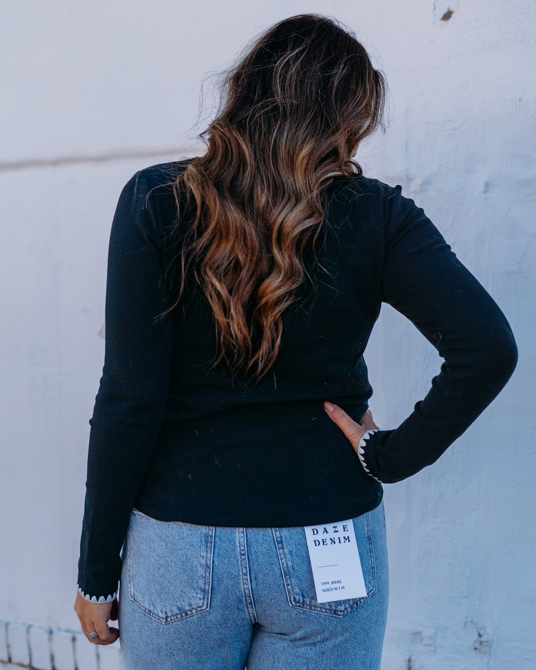 Karen Kane: Edge Stitch Crewneck Top in Black/Cream (4L38002)