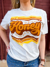 Load image into Gallery viewer, Oliver &amp; Otis: Honey Bee Tee
