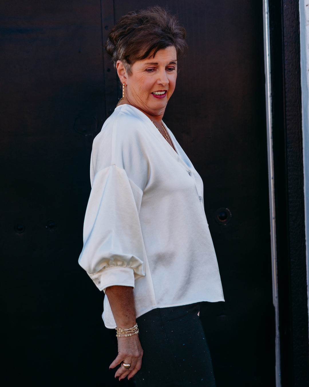 Karen Kane: Lantern Sleeve Satin Top in Cream (4L11819)