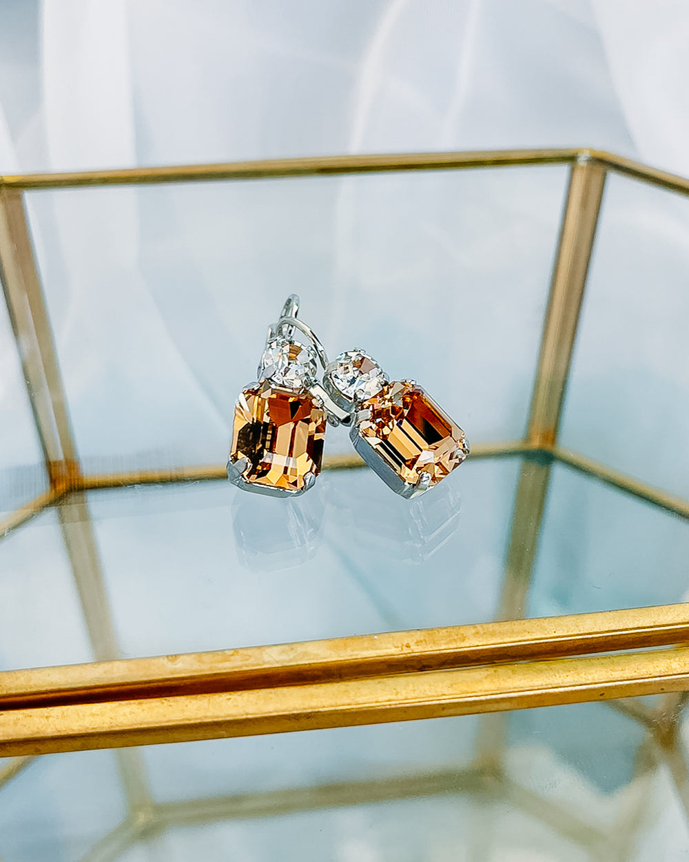 Mariana: "Pearl Compact" E-1014/1-60066-RO6 - The Vogue Boutique