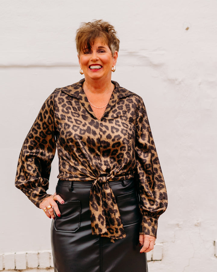 Karen Kane: Long Sleeve Tie Front Top in Leopard 3L36000
