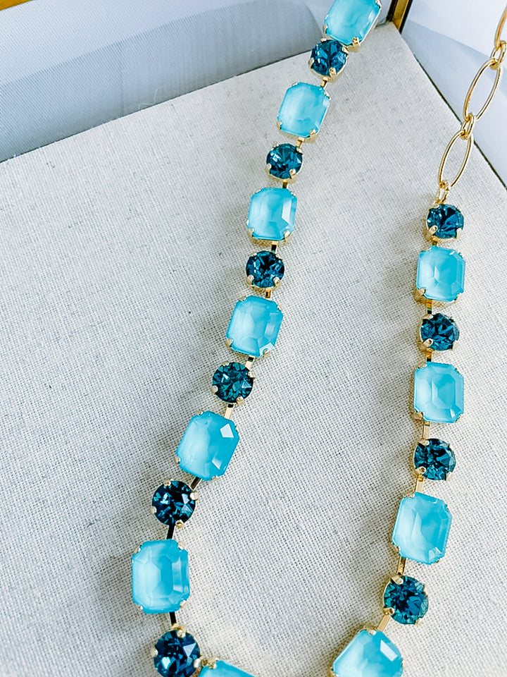 Mariana: "Crystal Blue" N-3320/1-6009-YG
