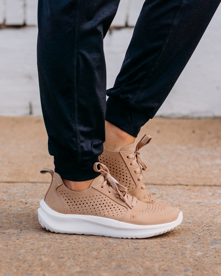 Clarks: Solevana Sand
