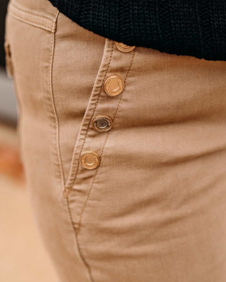 Joseph Ribkoff: Classic Wide Leg Pull-On Jeans in Fawn (254919)