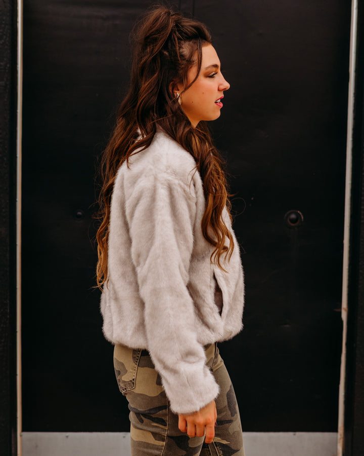 Z Supply: Amethyst Faux Fur Jacket in Crystal (zj253278)