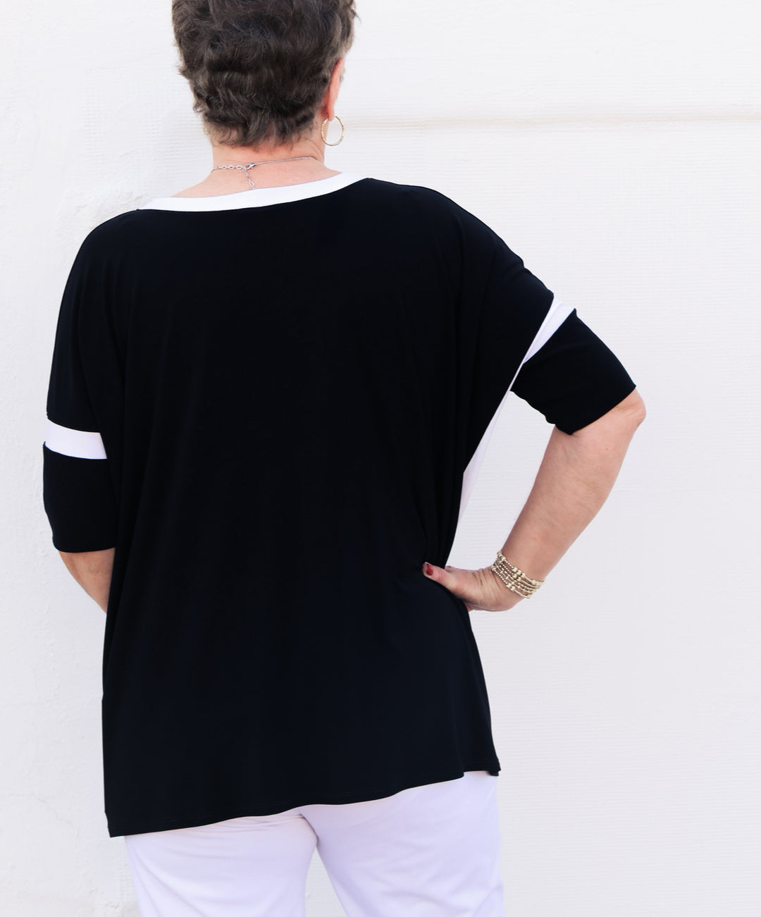 Joseph Ribkoff: Silky Knit Color Block Top in Black/Vanilla 241125