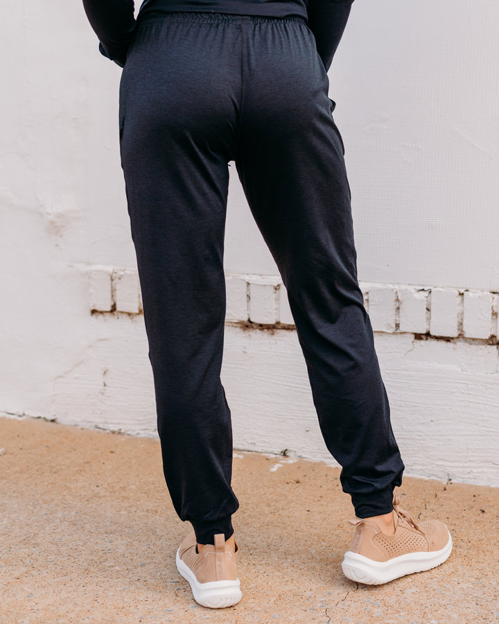 Serene Jogger: Black Marble