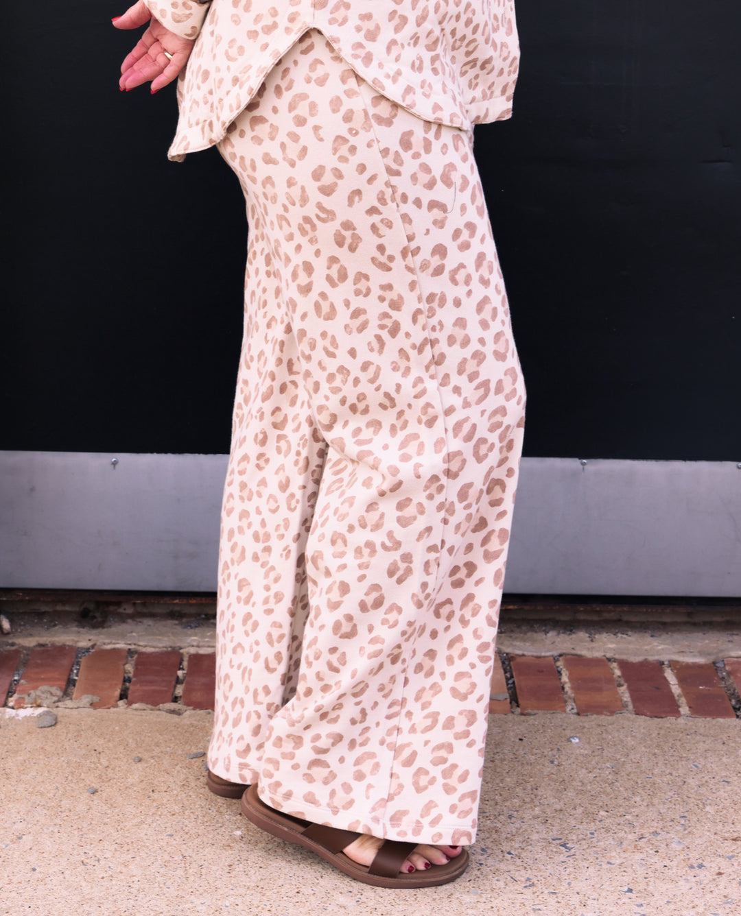 Z Supply: Hunter Knit Leopard Pant in Sandstone (ZP263250S)