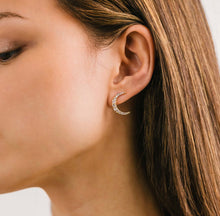 Load image into Gallery viewer, Lovers Tempo: Lune Moon Stud Earrings In Gold
