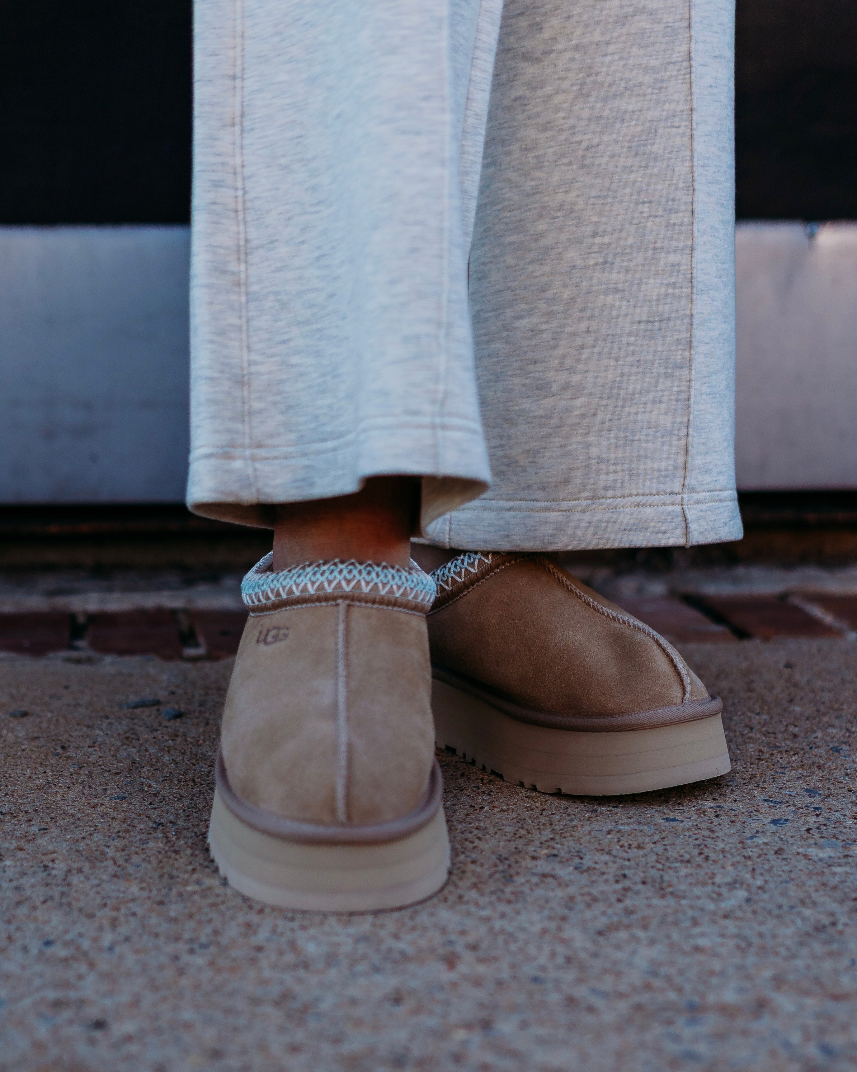 Ugg: Tazz in Sand 1122553-SAN – The Vogue Boutique Ugg: Tazz in Sand 1122553-SAN – The Vogue Boutique