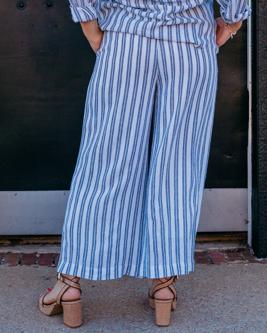 Z Supply: The Perfect Striped Pant in White (ZP262116) - The Vogue Boutique