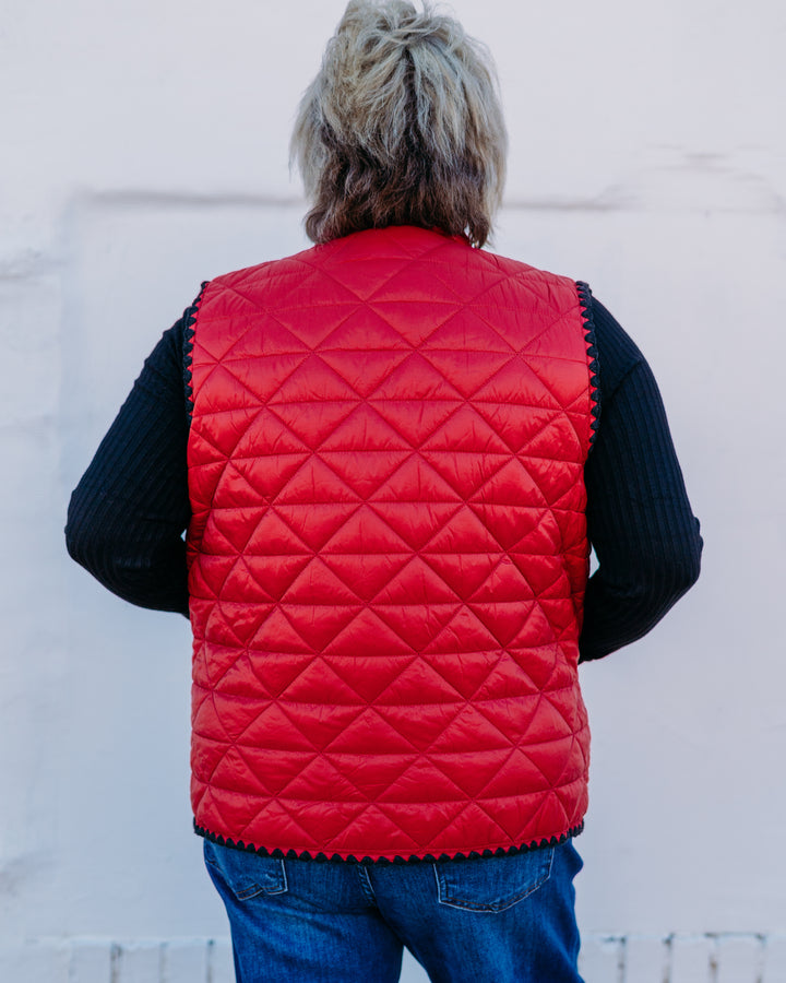 Multiples: Snap Front Quilted and Non-Quilted Woven Vest in Crimson (M45209VM)(Crimson Tide)