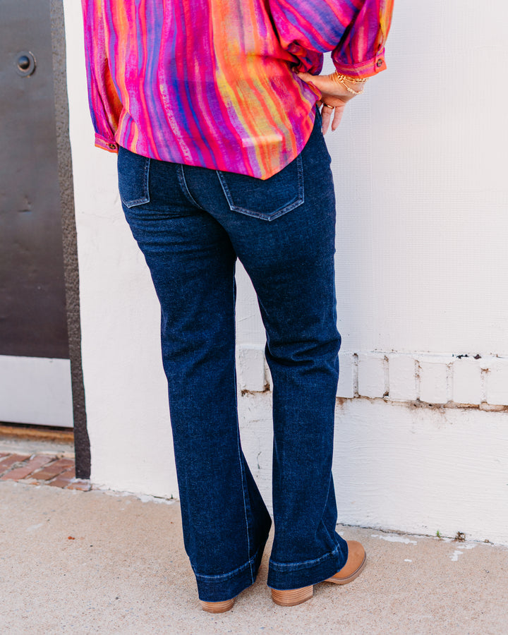 Jag: Kait Mid Rise Flare in Opera Blue