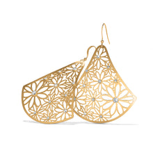 Load image into Gallery viewer, Brighton: Trillion French Wire Earrings - JE5685
