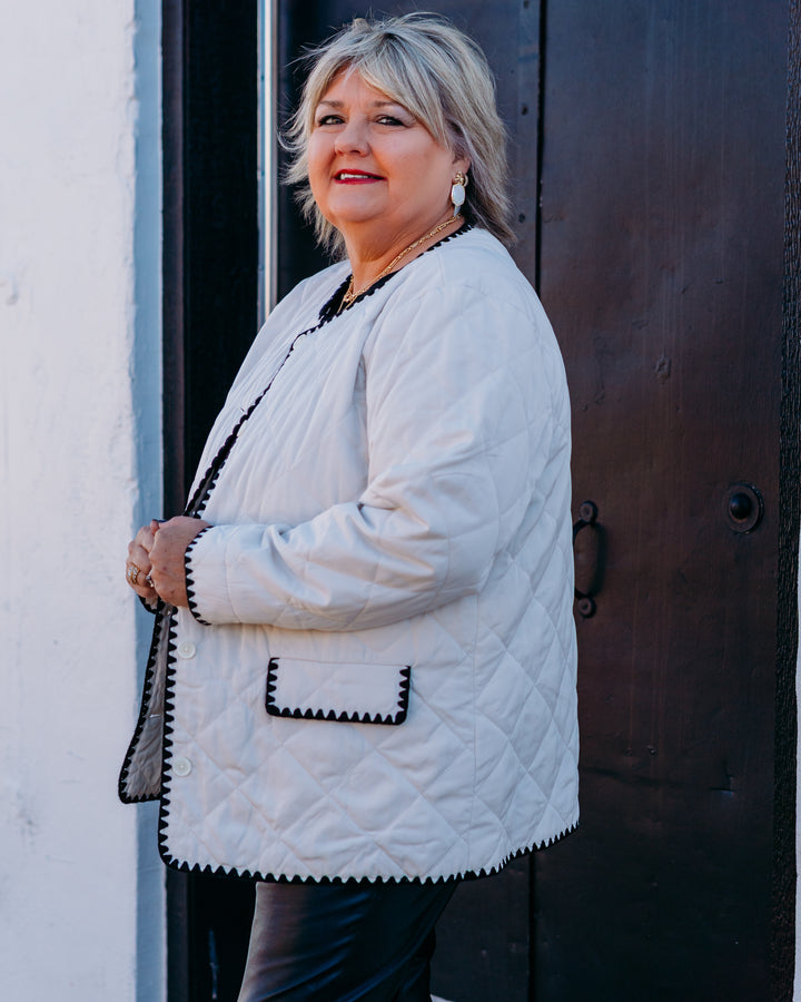 Karen Kane: Edge Stitch Quilted Jacket in Cream/Black (4L38000)
