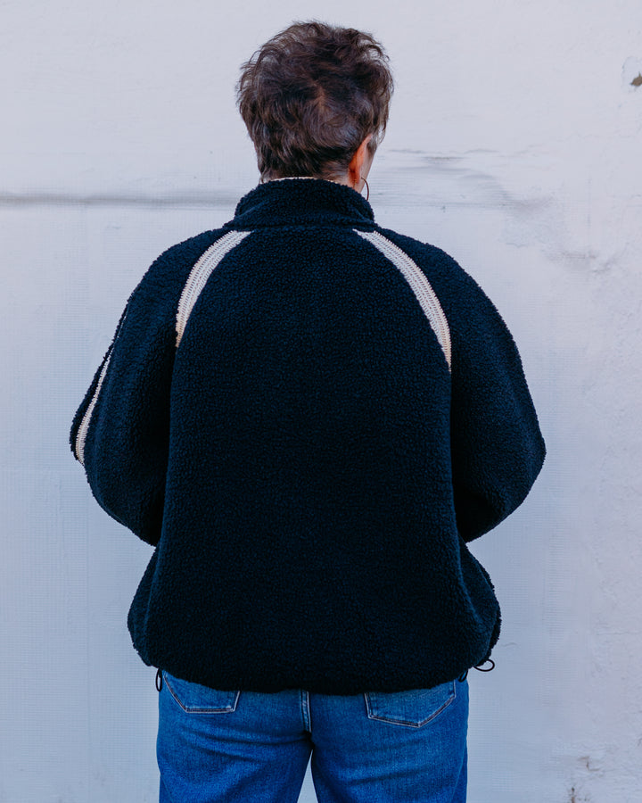 UGG: Nikia Crochet Uggfluff Jacket in Black (1161670)