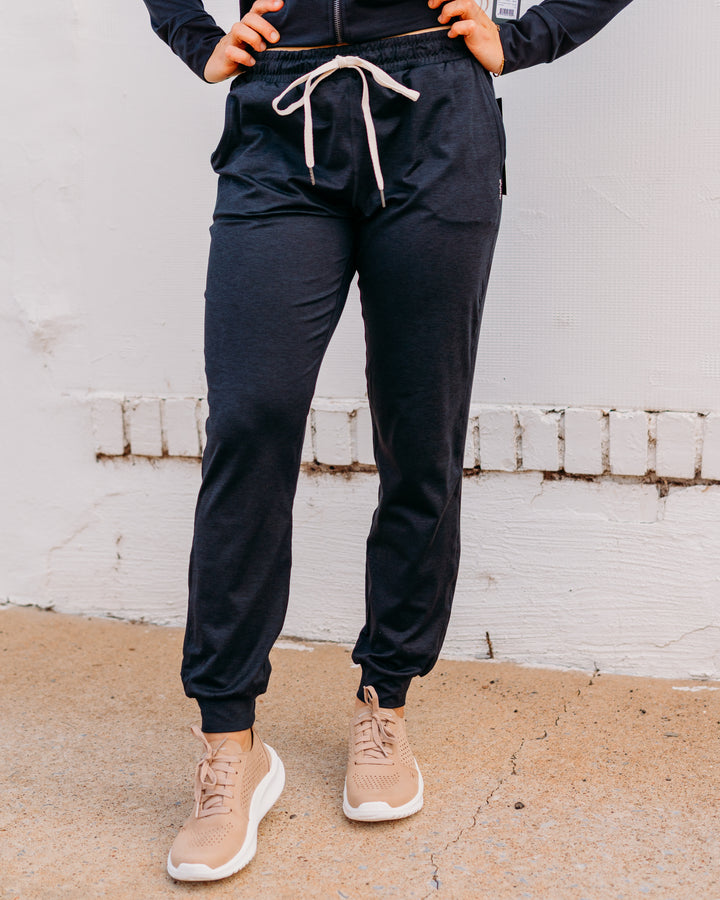 Serene Jogger: Black Marble