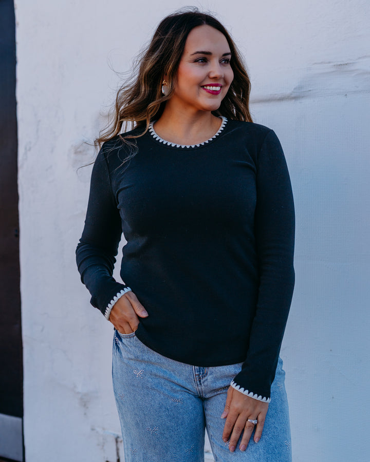 Karen Kane: Edge Stitch Crewneck Top in Black/Cream (4L38002)