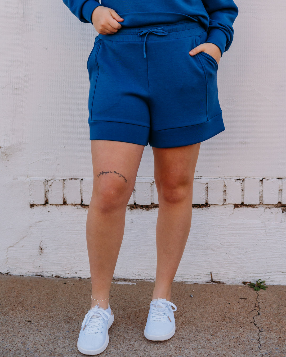 Varley: Atrium High Rise Short 4.5 in Bijou Blue (VAR01759) - The Vogue Boutique
