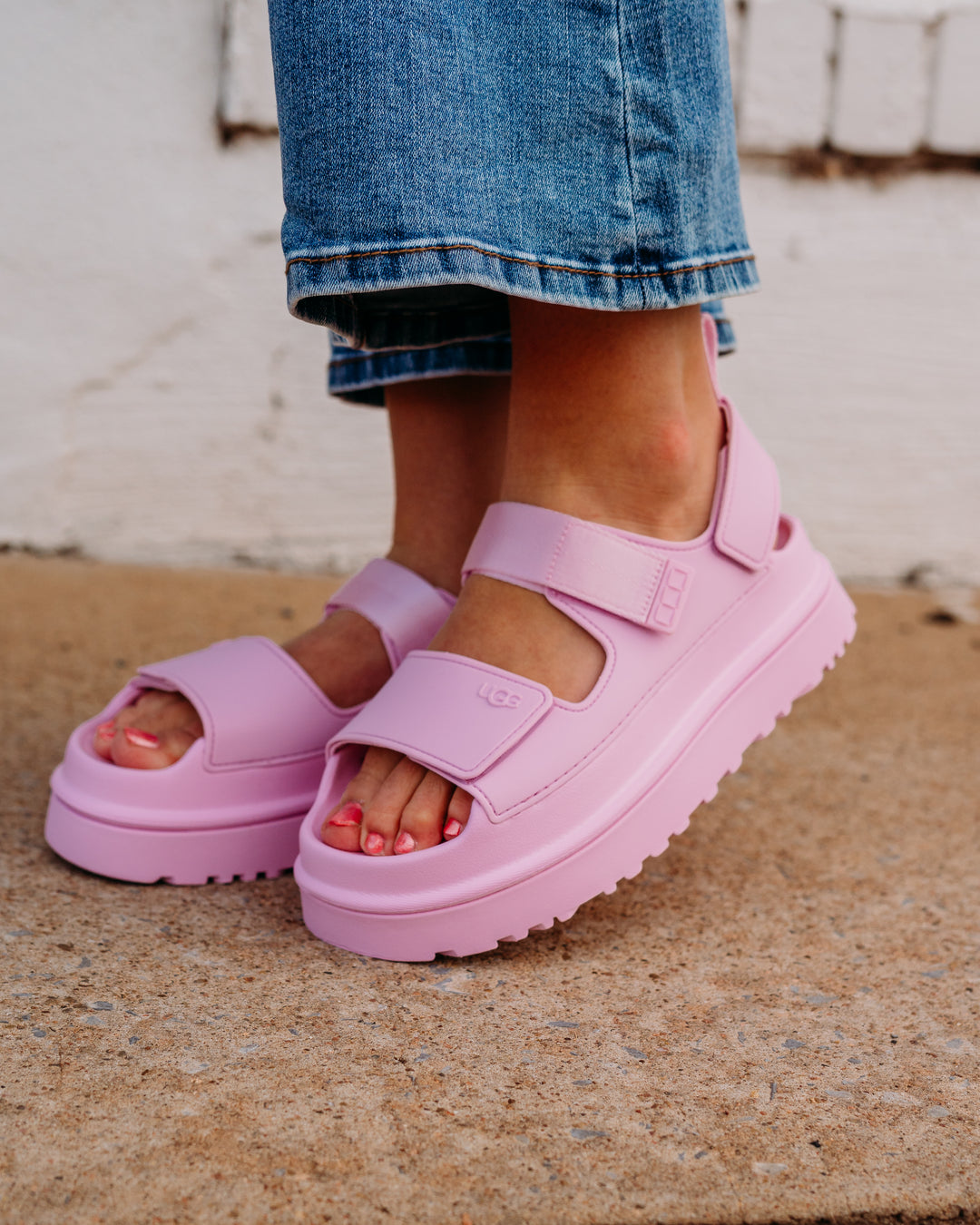 UGG: W Goldenglow Sandal in Pink Diamond - The Vogue Boutique