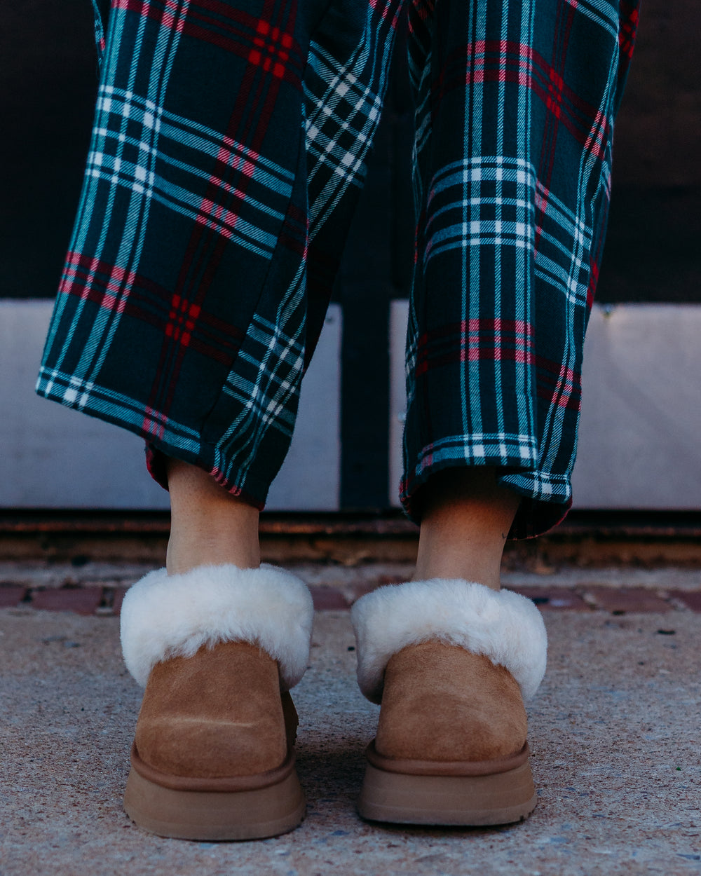 Ugg: W Tazzelle Chestnut Slippers - The Vogue Boutique
