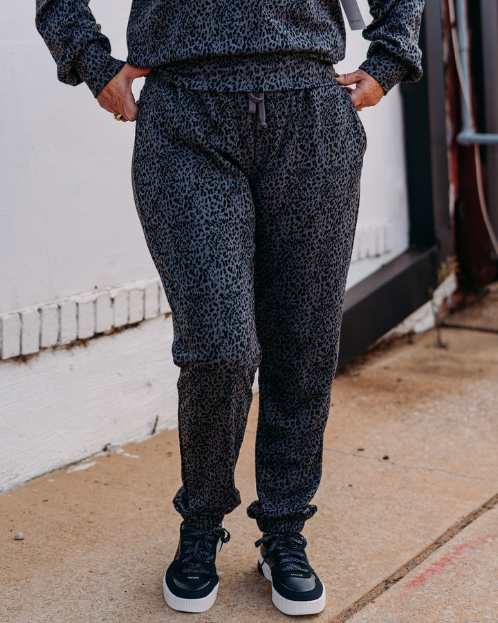 Karen Kane: Animal Print Sweatpants in Print